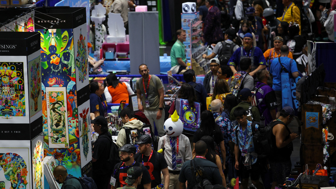 Comic-Con cosplayers brave heat, mishaps and months of work to showcase fandom 