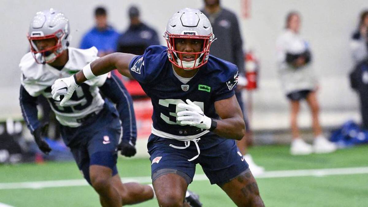  Jun 10, 2025; Foxborough, MA, USA; New England Patriots safety Craig Woodson (31) does a drill during minicamp held in the WIN Field House at Gillette Stadium. Mandatory Credit: Eric Canha-Imagn Images | IMAGN IMAGES via Reuters Connect 