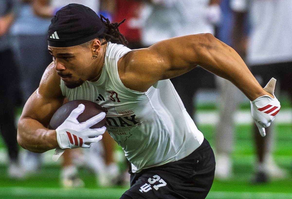  Riley Nowakowski participates in Indiana University's Pro Day at Mellencamp Pavilion on Wednesday, April 1, 2026. reuters.com,2026:newsml_MT1USATODAY28637355:1259687089