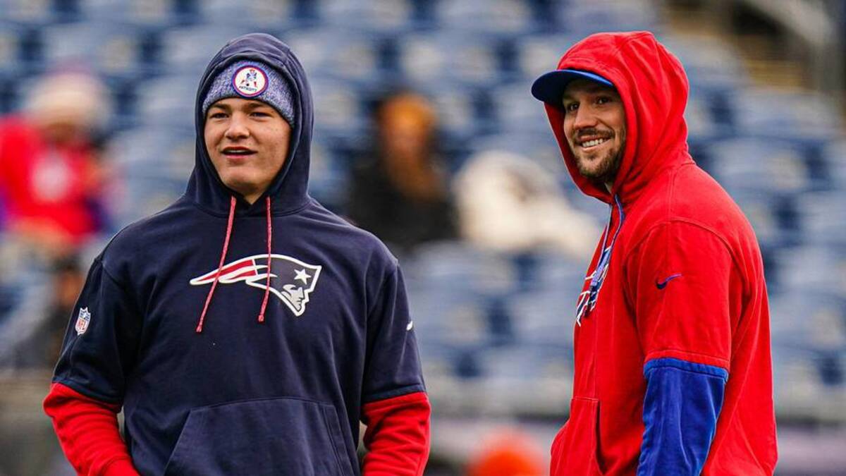  Jan 5, 2025; Foxborough, Massachusetts, USA; Buffalo Bills quarterback Josh Allen (17) and New England Patriots quarterback Drake Maye (10) talk on the field before the start of the game at Gillette Stadium. Mandatory Credit: David Butler II-Imagn Images | David Butler II-Imagn Images 