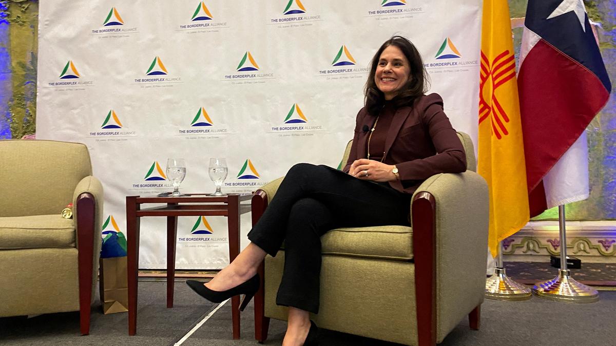 FILE PHOTO: Federal Reserve Bank of Dallas President Lorie Logan attends an event with the Borderplex Alliance in El Paso, Texas, U.S., May 30 2024. REUTERS/Ann Saphir/File Photo