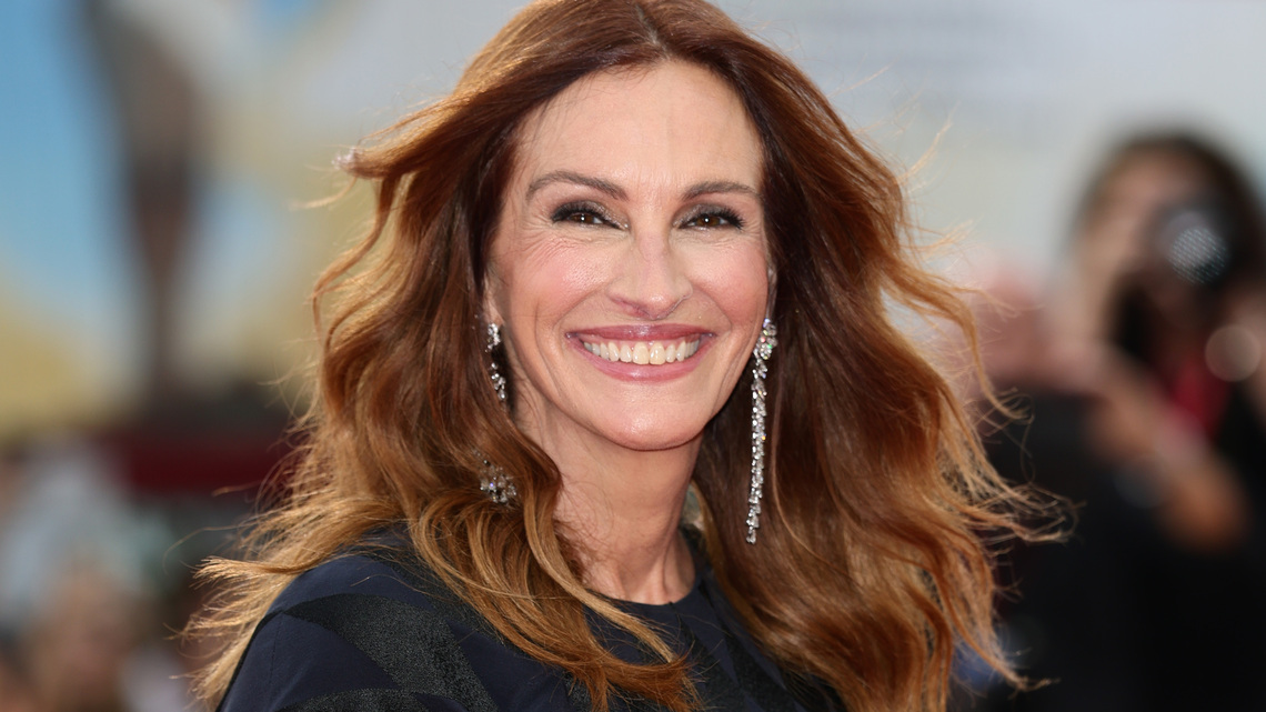 Hold the Jeans - Julia Roberts' Denim Skirt Style Is the Chic Summer Swap 