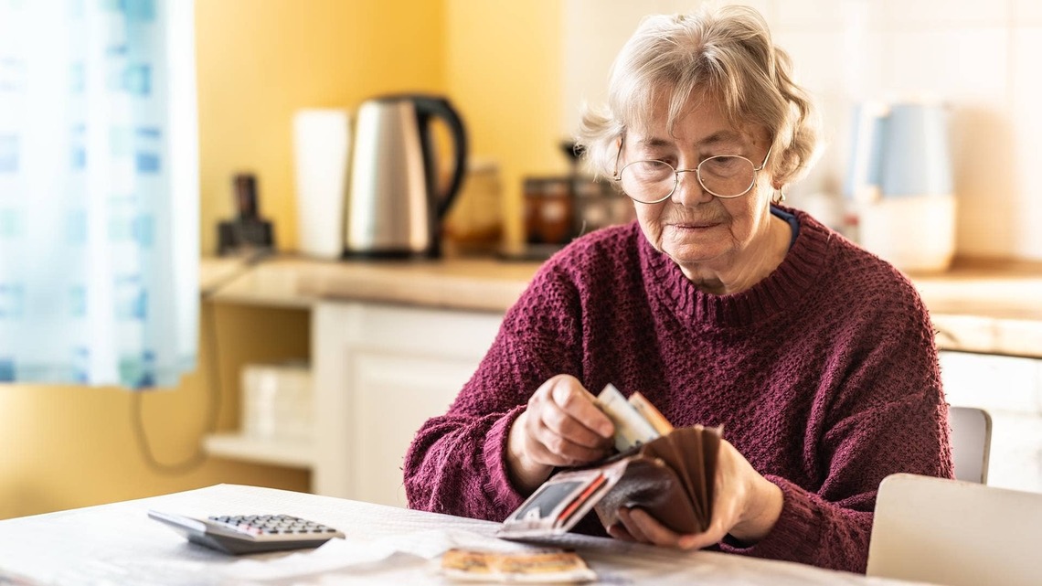 Social Security's $30 trillion hole sparks tax debate 