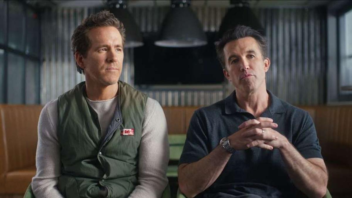  Ryan Reynolds and Rob Mac will be rivals at the World Cup this summer. | FX Networks 