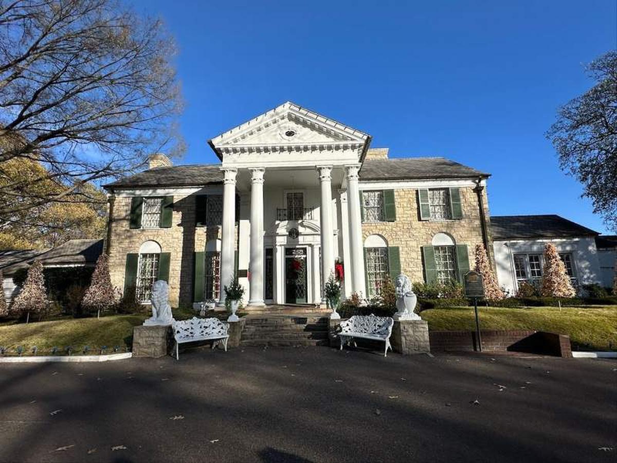  Graceland in Memphis TN. Photo credit: Robin O’Neal Smith 