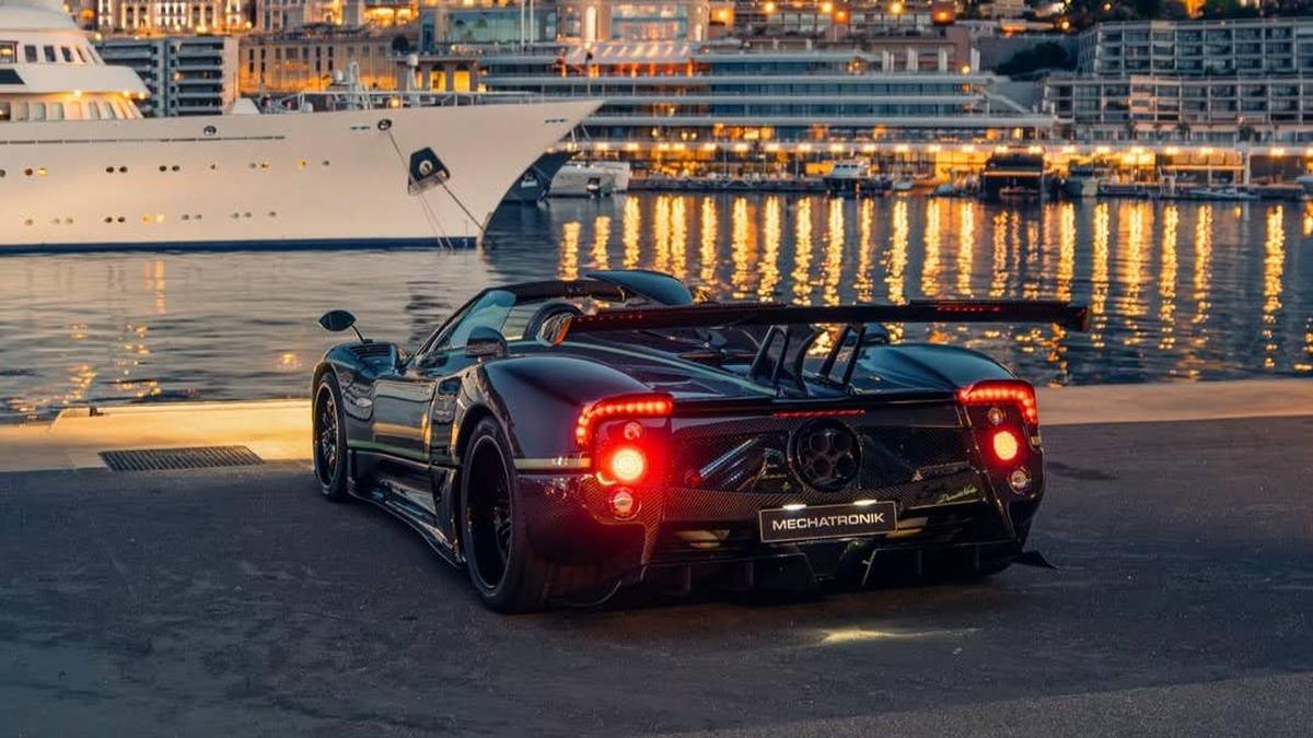 Instagram: @mechatronik and @alexpenfold