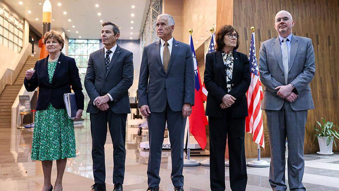 China hits out at US visit to Taiwan