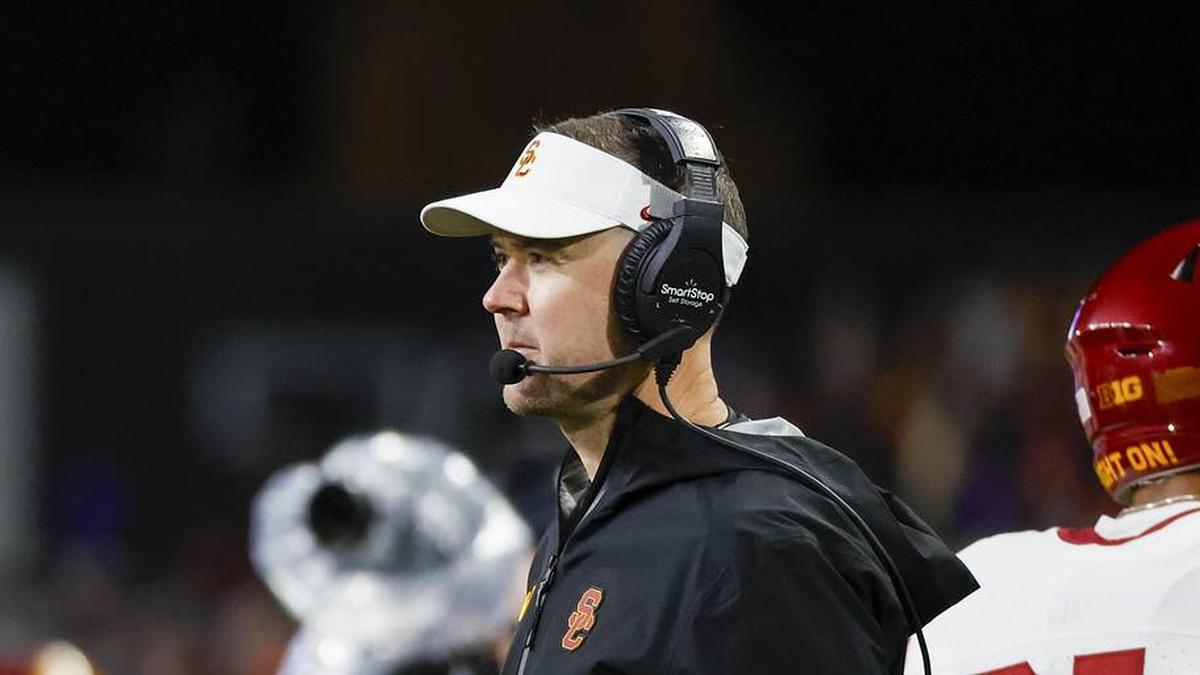 Nov 2, 2024; Seattle, Washington, USA; USC Trojans head coach Lincoln Riley stands on the sideline during the fourth quarter against the Washington Huskies at Alaska Airlines Field at Husky Stadium. Mandatory Credit: Joe Nicholson-Imagn Images | Joe Nicholson-Imagn Images 
