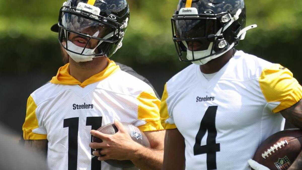  May 28, 2026; Pittsburgh, PA, USA; Pittsburgh Steelers wide receiver Michael Pittman Jr. (11) and DK Metcalf (4) participate in OTA drills at the UPMC Rooney Sports Complex. Mandatory Credit: Charles LeClaire-Imagn Images | Charles LeClaire-Imagn Images 