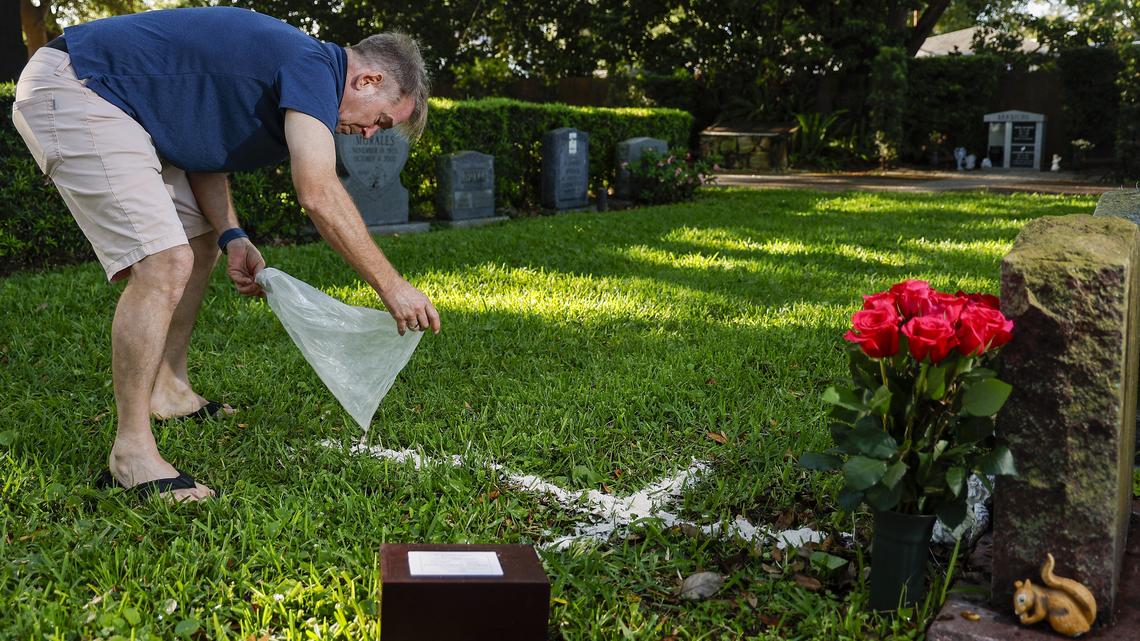 A mother was murdered 24 years ago. Her family is still seeking answers 