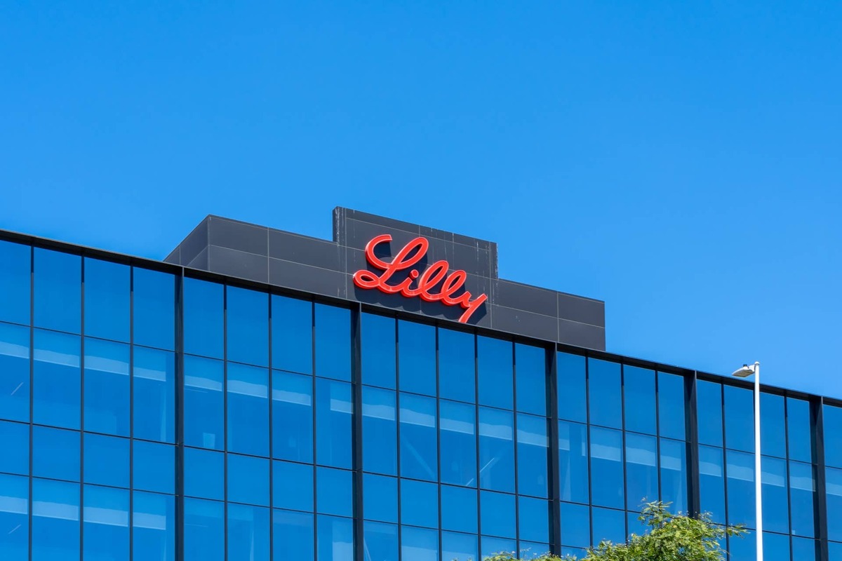  UBS raised its Eli Lilly price target to $1,425, citing Mounjaro and Zepbound demand. 