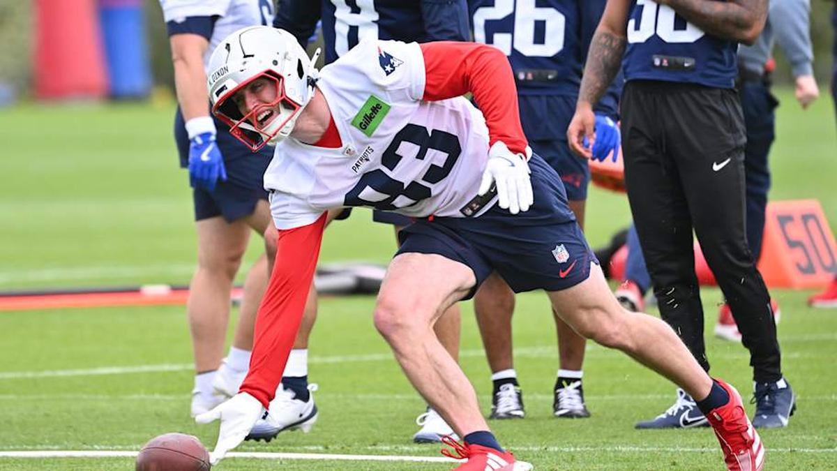  May 9, 2026; Foxborough, MA, USA; New England Patriots wide receiver Kyle Dixon (83) does a drill during the New England Patriots rookie camp at Gillette Stadium. Mandatory Credit: Eric Canha-Imagn Images | Eric Canha-Imagn Images 