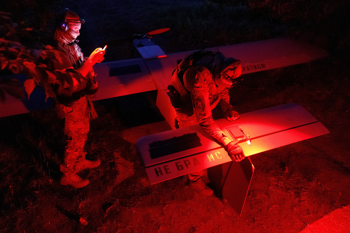 Service members of the Sparta company of the 422nd Unmanned Systems Regiment 'Luftwaffe' of the Ukrainian Armed Forces, prepare a Zozulia mid-strike drone for a flight while they work at a position near a front line, amid Russia's attack on Ukraine, in an undisclosed location in Southern Ukraine, on an undisclosed date, 2026. REUTERS/Valentyn Ogirenko