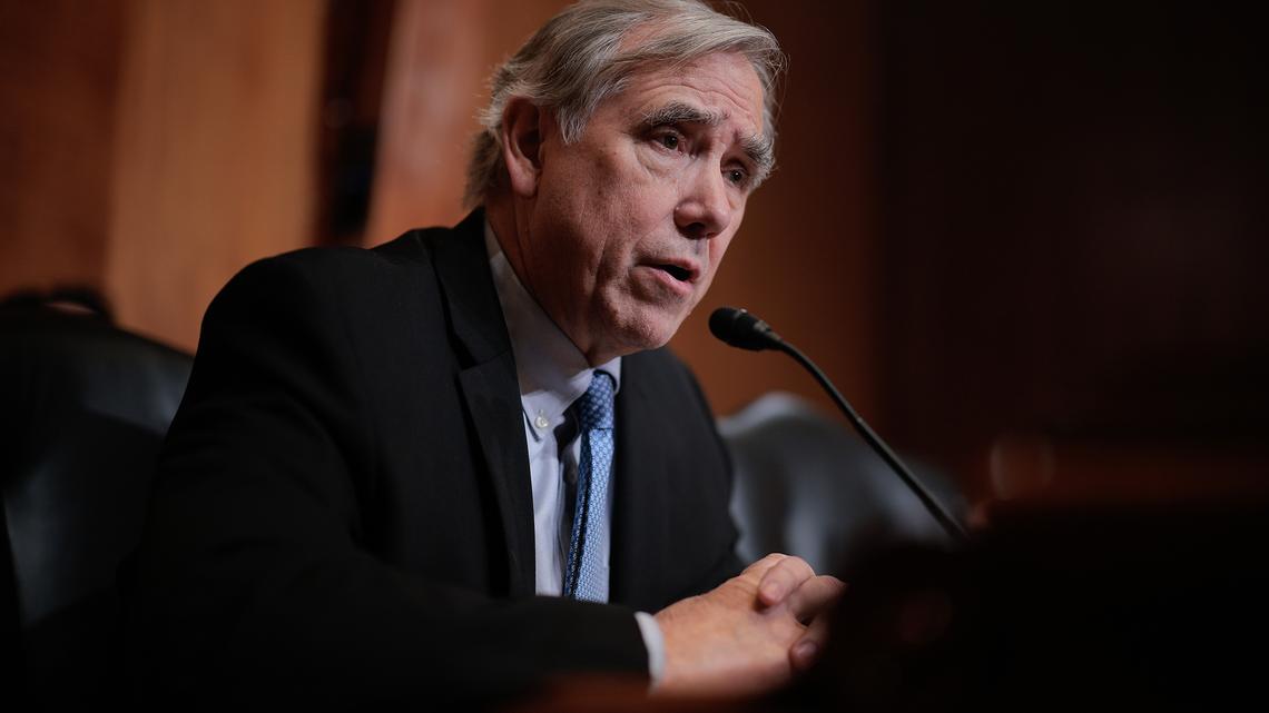 Mark Z. Barabak: The US Senate is a mess. He wants to fix it, from the inside 