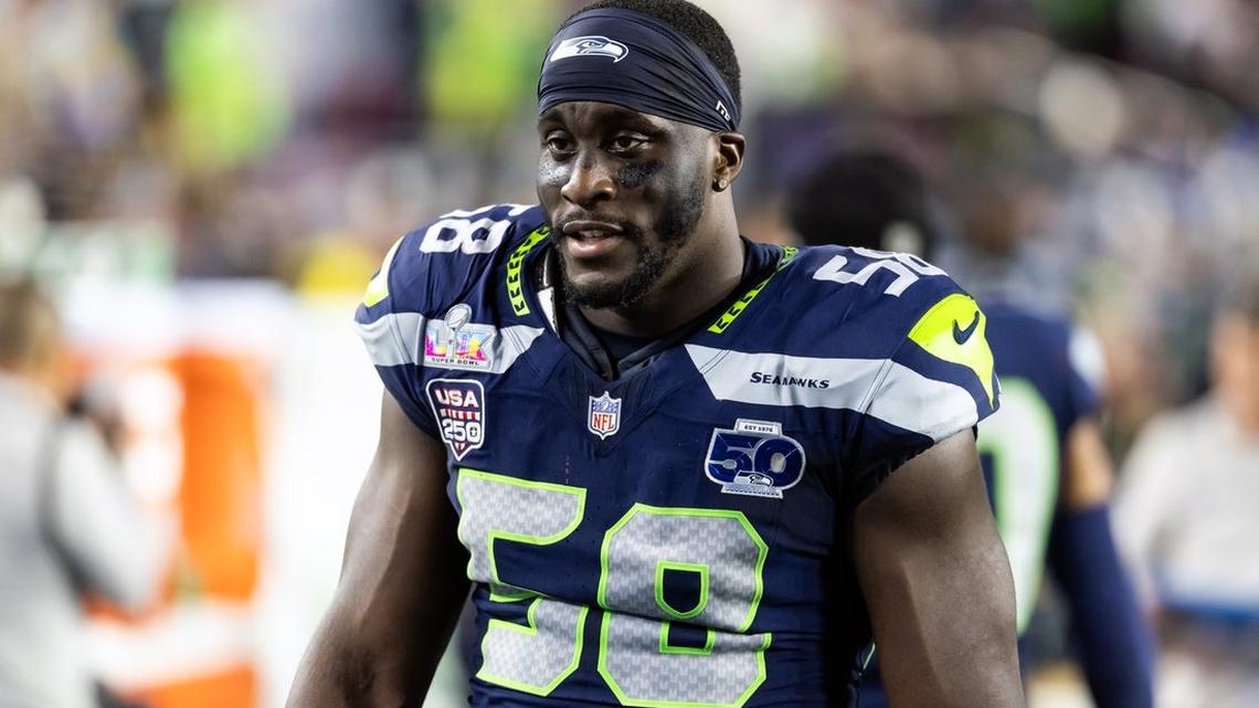 Report: Derick Hall, Seahawks agree to 3-year, $42M extension 
