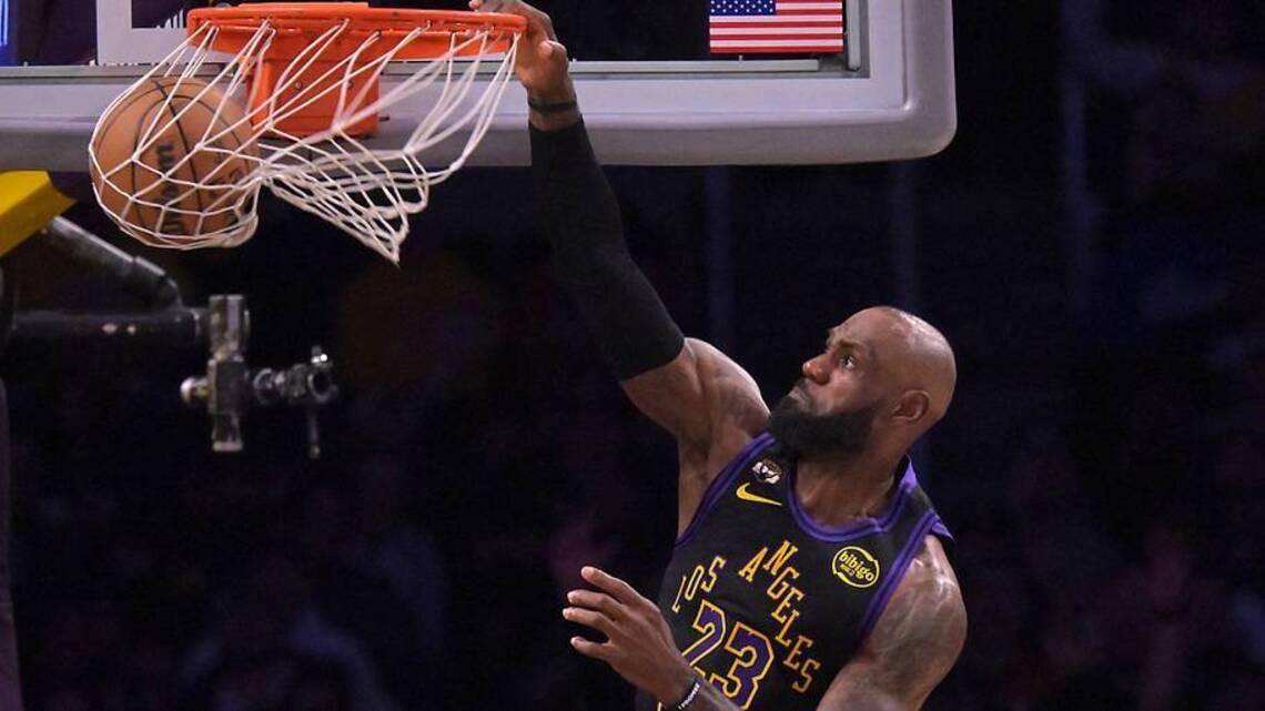 LeBron-Miami Heat Reunion Watch: Anniversary makes for uneasy Saturday