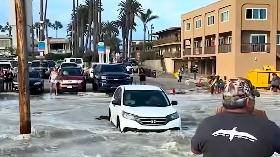 Hurricane Marie Swell Nearly Swallows SUV as Surf Floods SoCal Parking Lot (Video) 