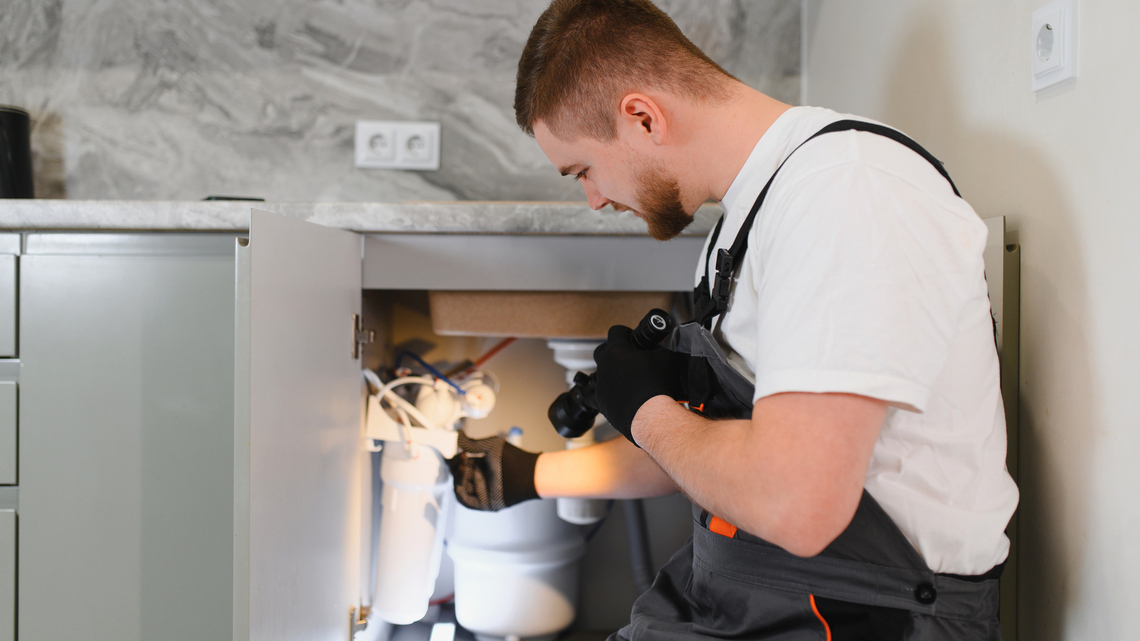 Ask Angi: What plumbing problems should homeowners fix before fall? 
