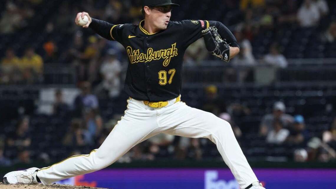 Reds add well-traveled RHP Ron Marinaccio