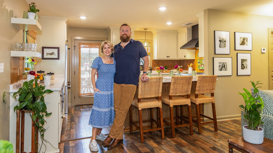 Erin and Ben Napier Recall ‘Home Town' Hotel Fire Nearly 1 Year Later 