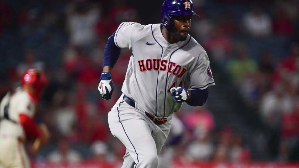 Yordan Alvarez powers Astros past struggling Angels 