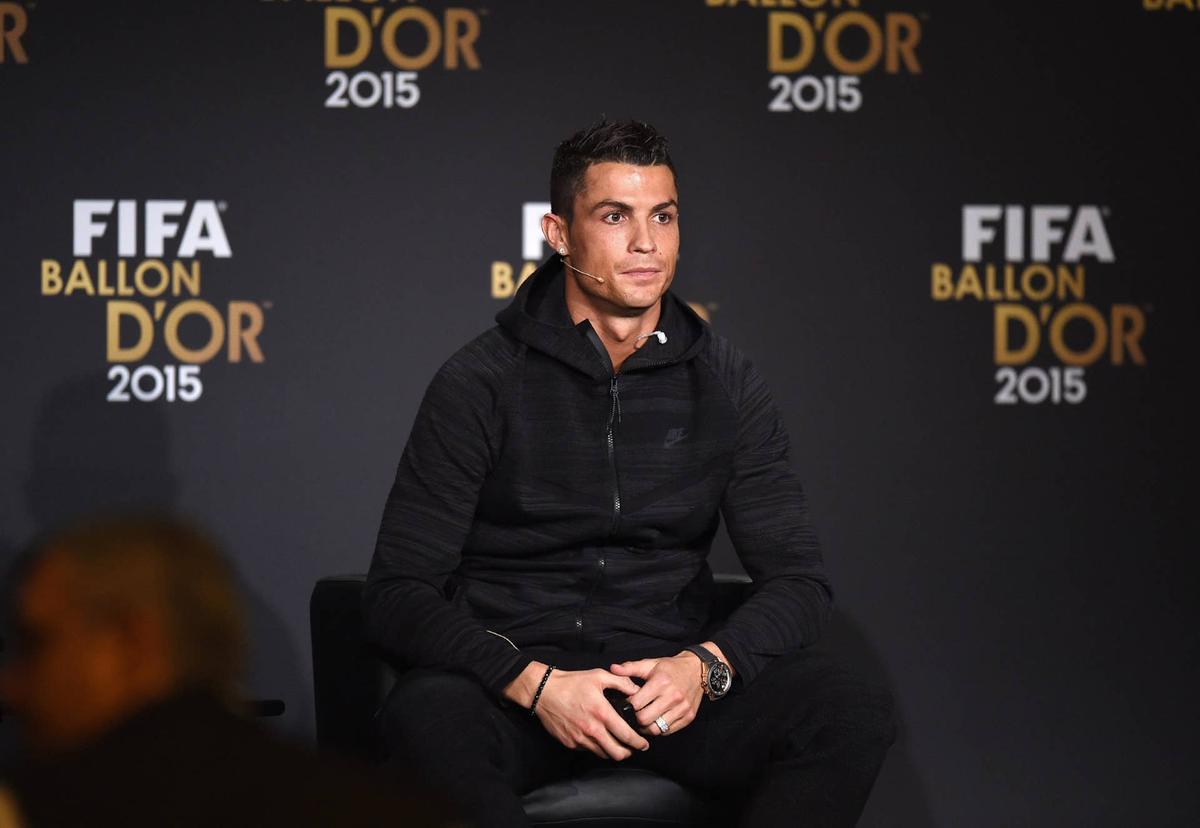  (GERMANY OUT) Fussball International FIFA Ballon d Or 2015 in Zuerich Pressekonferenz: Weltfussballer 2015: Cristiano Ronaldo (Real Madrid / Portugal) (Photo by Pressefoto Ulmerullstein bild via Getty Images) 