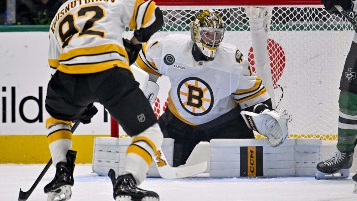Bruins follow productive road trip with visit from Predators