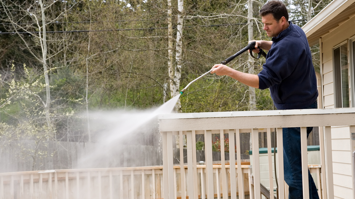 Create the backyard of your dreams by completing a few simple, budget-friendly outdoor projects.