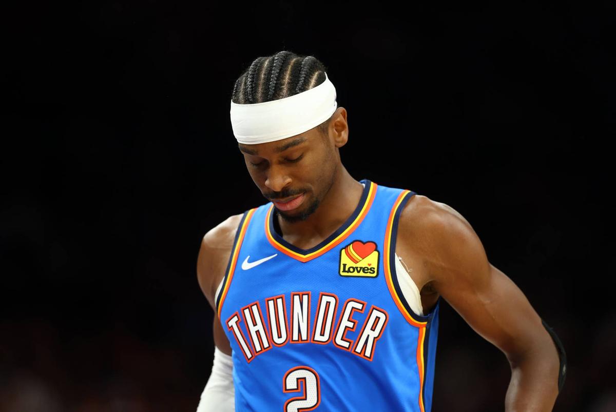  Oklahoma City Thunder guard Shai Gilgeous-Alexander (2) looks down during a game. © Mark J. Rebilas-Imagn Images