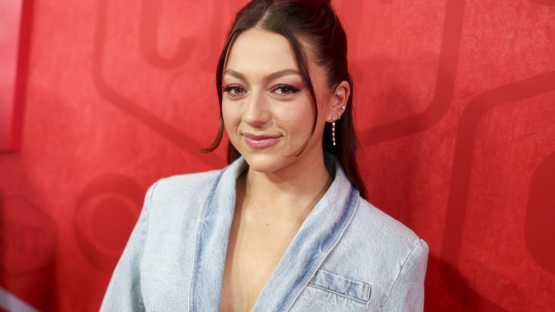 Country Music Star Announces Engagement Amid 2026 Tour 