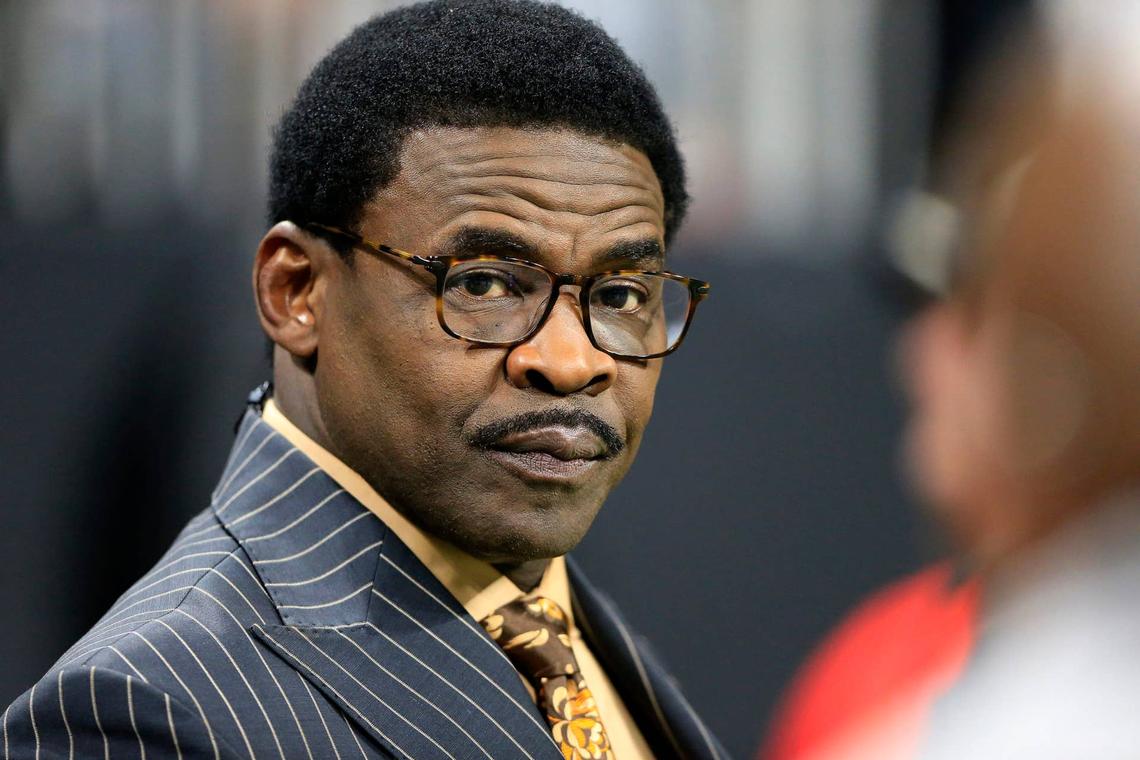  ATLANTA, GA - NOVEMBER 18: NFL legend and sports commentator Michael Irvin looks on during the Thursday night NFL game between the Atlanta Falcons and the New England Patriots on November 18, 2021 at the Mercedes-Benz Stadium in Atlanta, Georgia. (Photo by David J. Griffin/Icon Sportswire via Getty Images) 