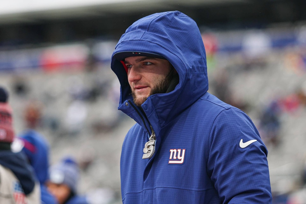  New York Giants running back Cam Skattebo (44) before the game against the Washington Commanders. © Vincent Carchietta-Imagn Images