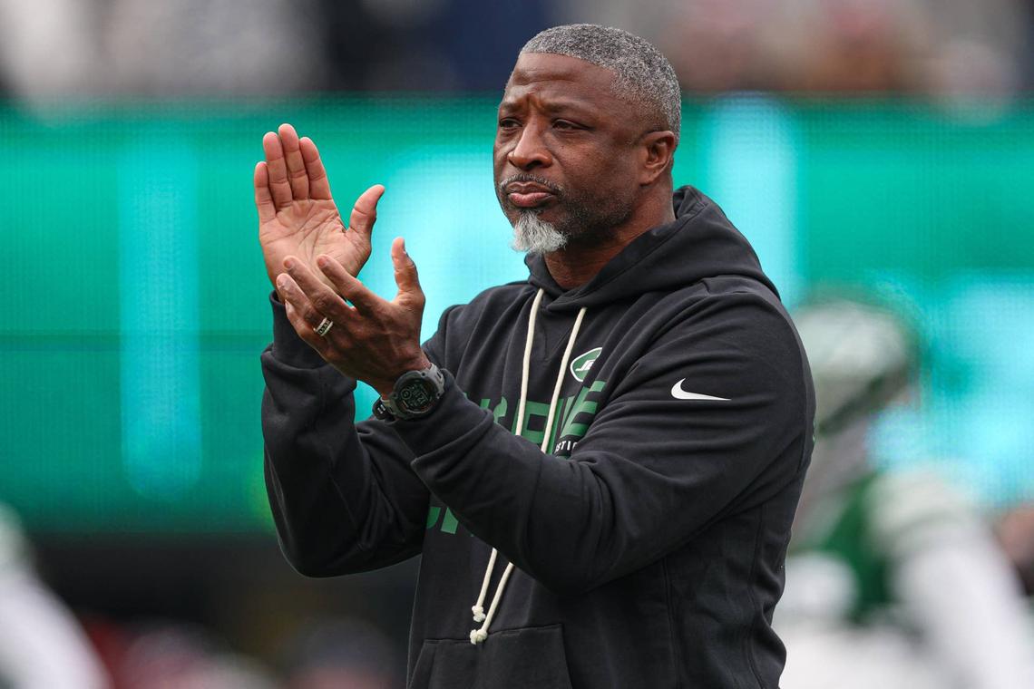  New York Jets head coach Aaron Glenn on the field before the game against the New England Patriots at MetLife Stadium. Vincent Carchietta-Imagn Images