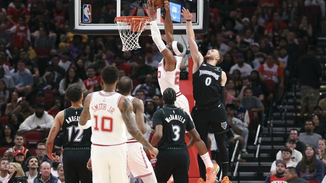Donte DiVincenzo, Wolves end Rockets' winning streak 