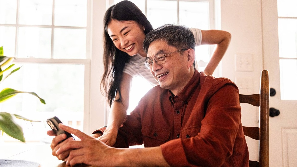 Expanded 529 benefits now cover K-12 expenses, student loan repayment, apprenticeship programs, and Roth IRA rollovers. 