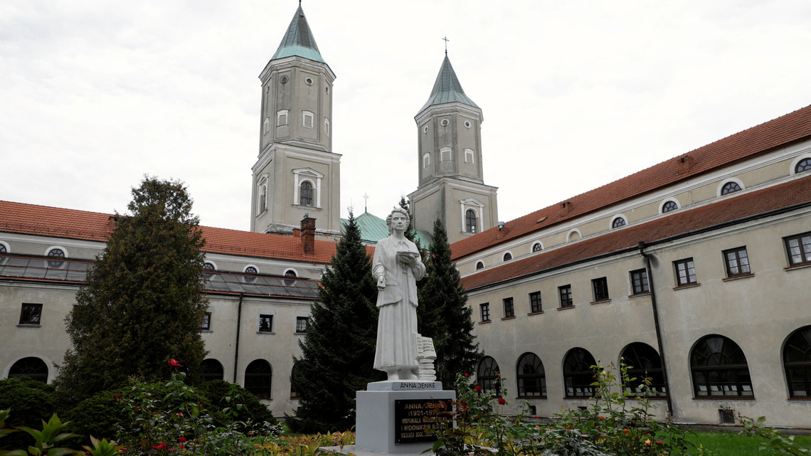 Knifeman kills priest, injures four in attack at Polish abbey