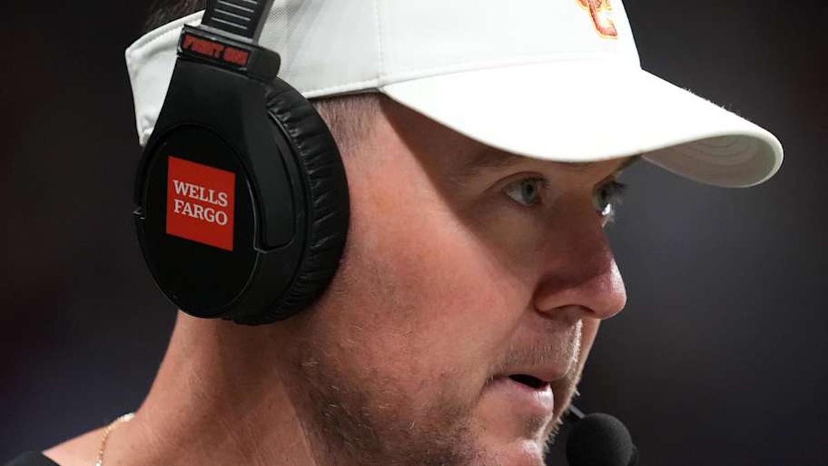  Dec 30, 2025; San Antonio, TX, USA; Southern California Trojans head coach Lincoln Riley watches in the first half against the TCU Horned Frogs during the Alamo Bowl at Alamodome. | Kirby Lee-Imagn Images 