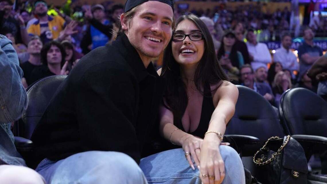 Chargers QB Justin Herbert, singer Madison Beer engaged 