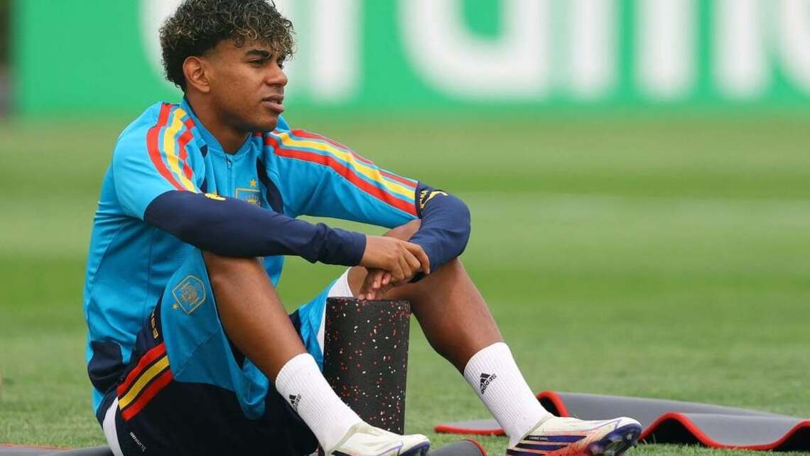 Spain cancel final World Cup tuneup; Argentina practice after weather delay 