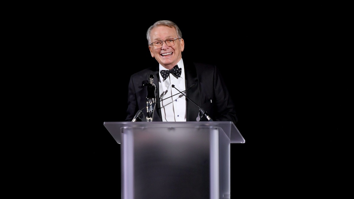Bob Mackie's Cause of Death Revealed After Fashion Designer Died at 87