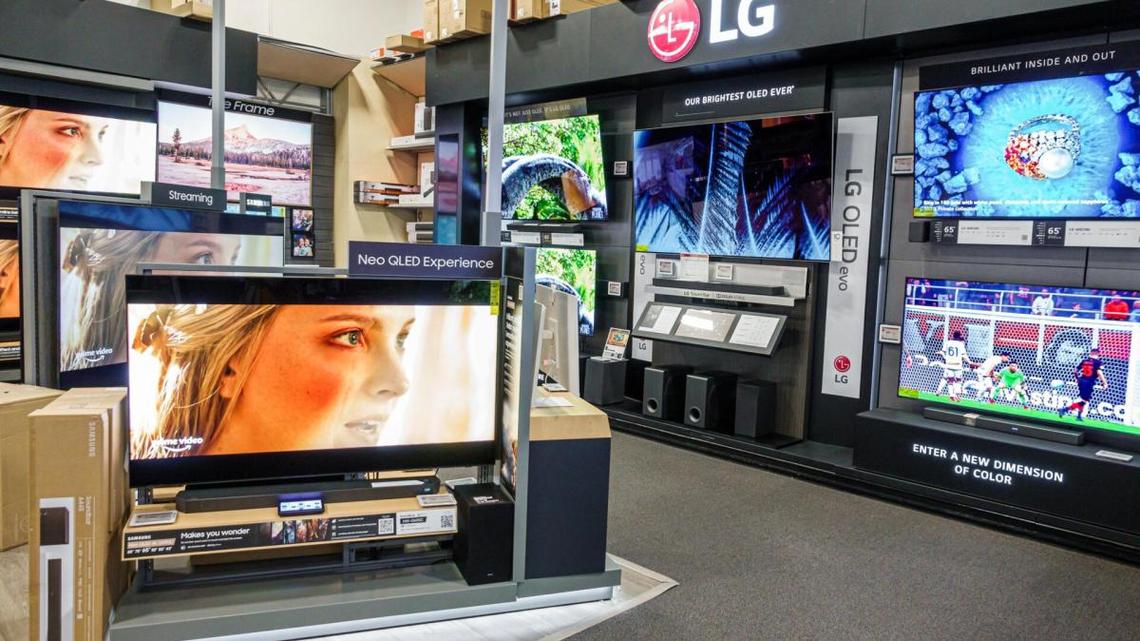 Amazon rival Best Buy pays 5.6% dividend despite retail slump 