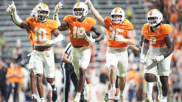 No. 15 Tennessee continues strong start, drubs Kennesaw State 