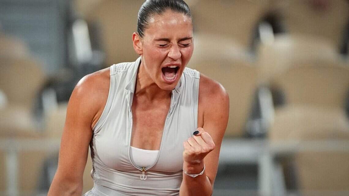 Ukraine’s Kostyuk, Russia’s Andreeva to meet in French Open semifinals
