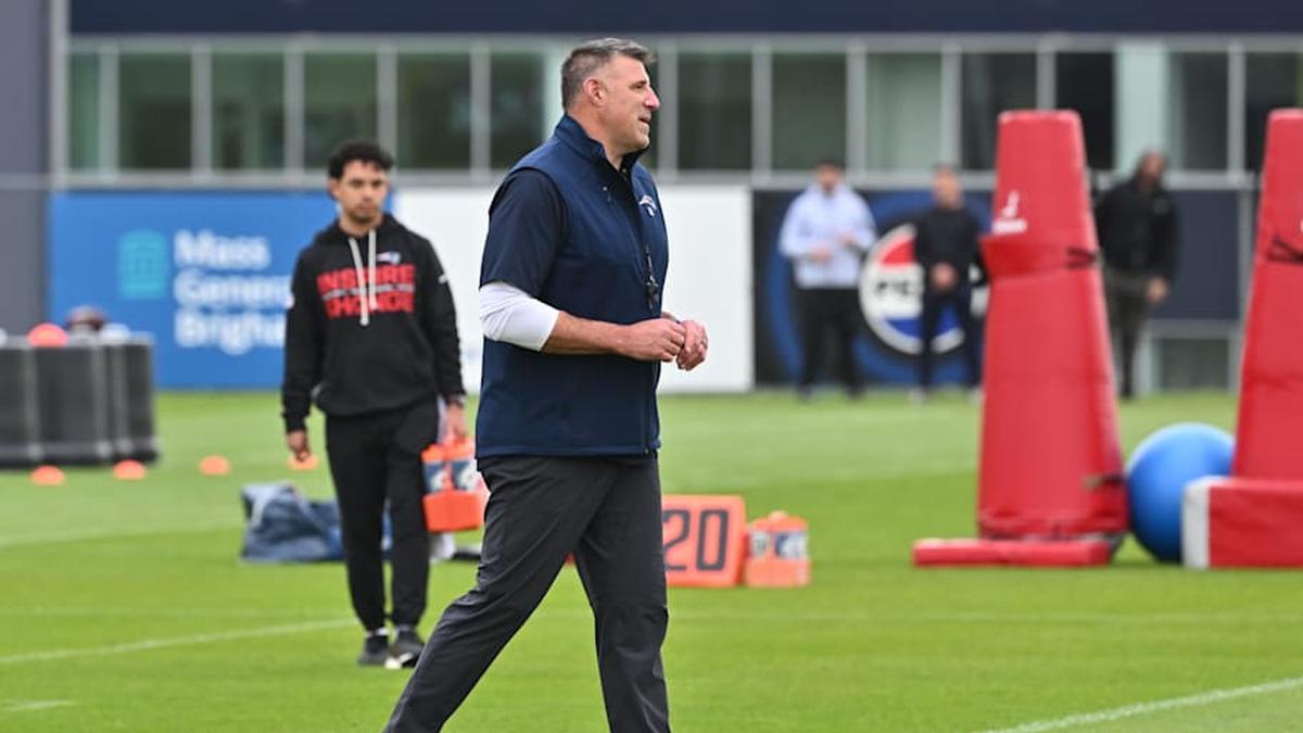  Mike Vrabel has returned to the Patriots after missing Day 3 of the NFL draft. | Eric Canha-Imagn Images 