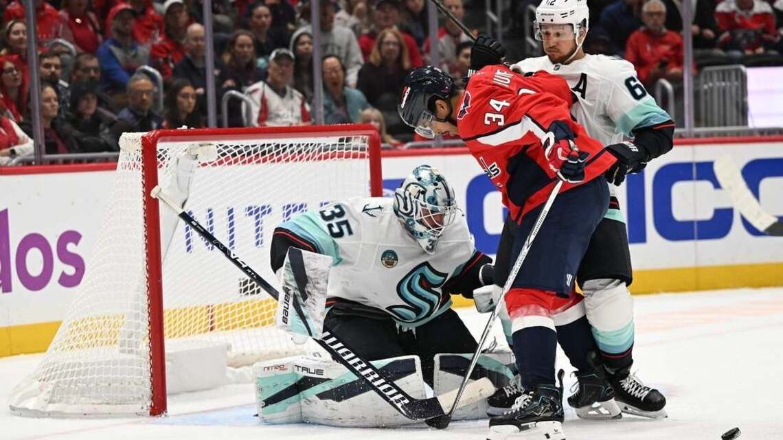 Flyers seek to snap out of doldrums vs. high-flying Kraken  