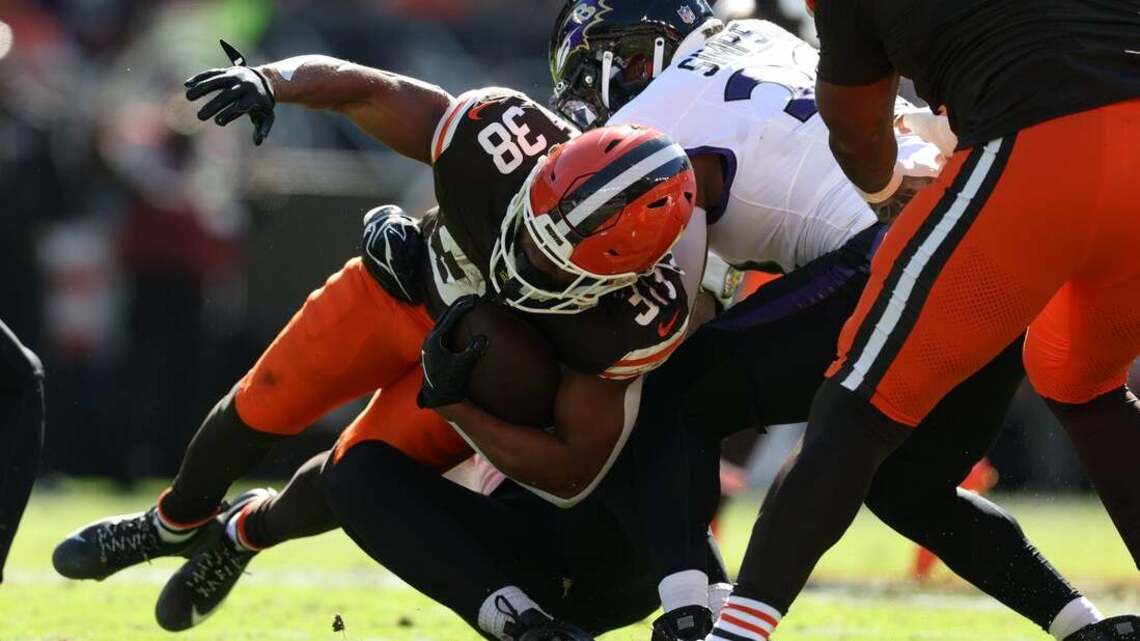 Browns get walk-off winner to catch Ravens in AFC North 