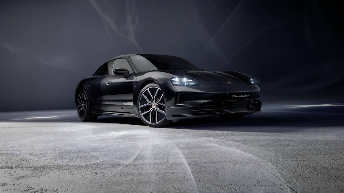  2026 Porsche Taycan 4S Black Edition