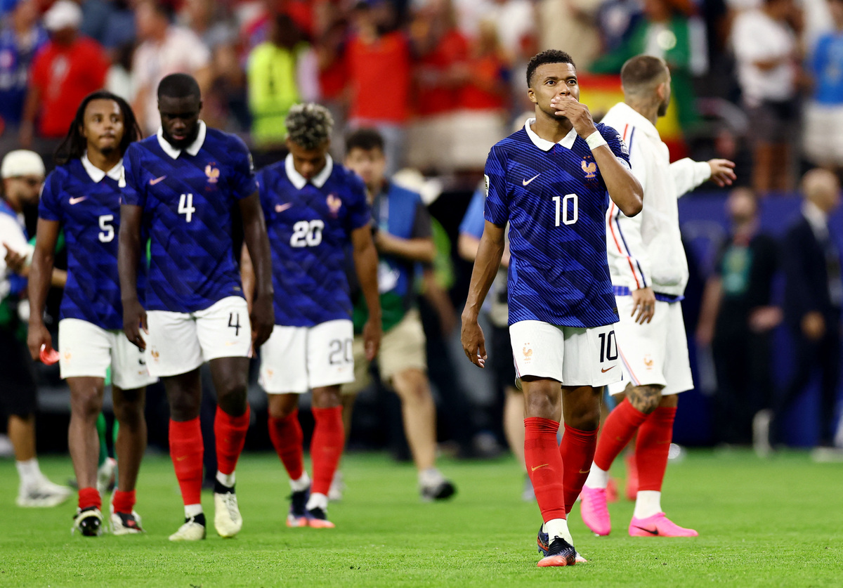 Soccer Football - FIFA World Cup 2026 - Semi Final - France v Spain - Dallas Stadium, Arlington, Texas, U.S. - July 14, 2026 France's Kylian Mbappe looks dejected after the match as France are eliminated from the World Cup REUTERS/Lee Smith