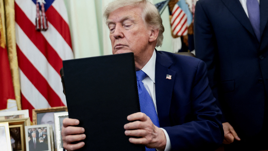 Trump vuelve a intentar limitar la ciudadanía por nacimiento pese al fallo del Supremo