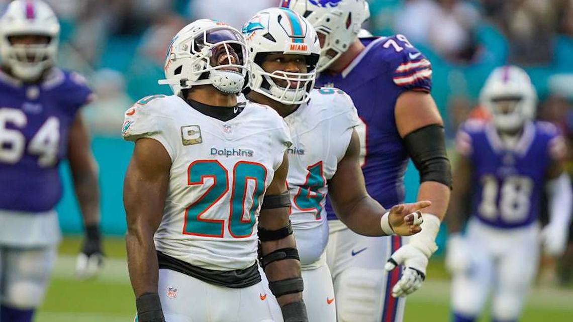 The Contract Status of Every Dolphins Defensive Player After the First Wave of Free Agency